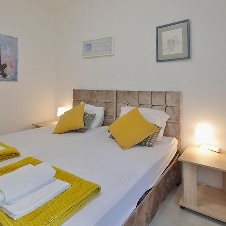 Aviator Apartments & Rooms Nikola Tesla Airport Belgrade Surcin ภายนอก รูปภาพ
