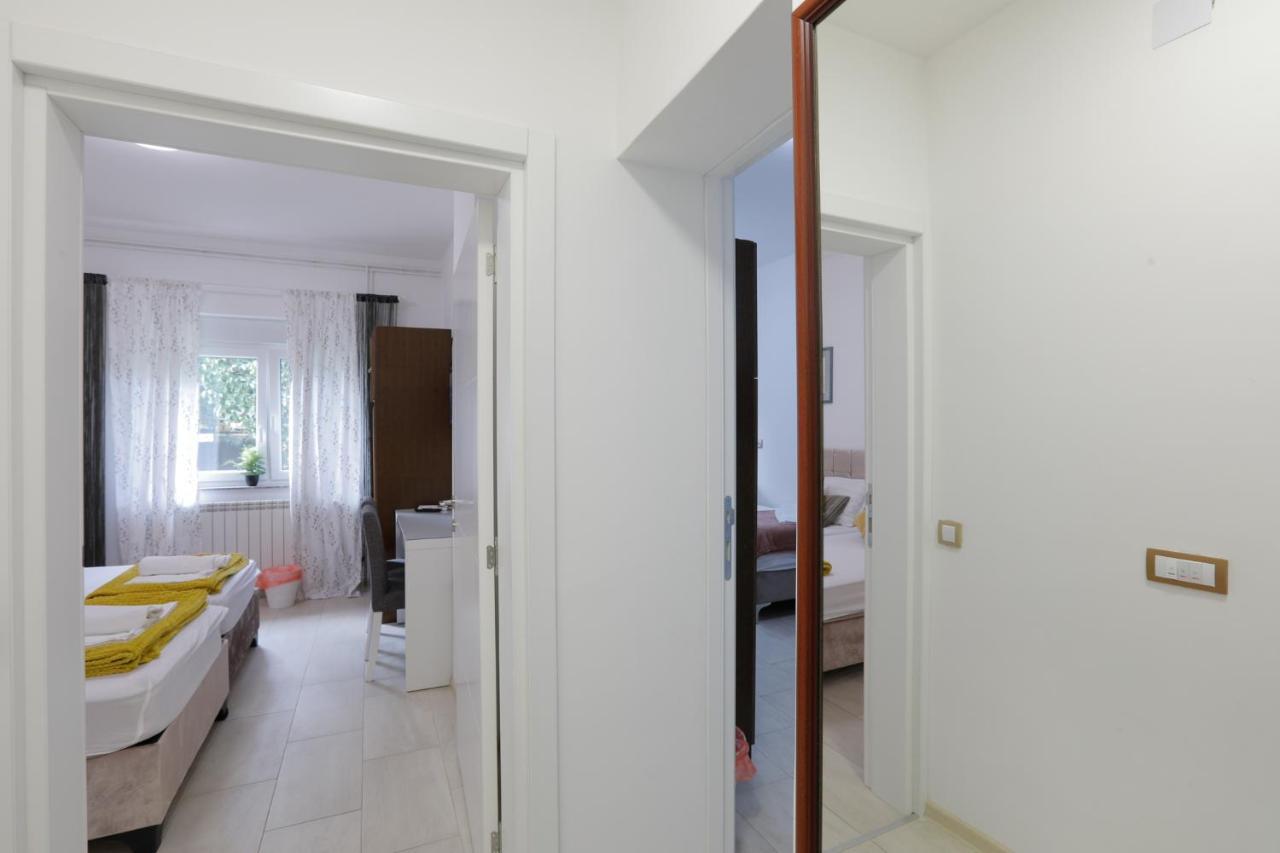 Aviator Apartments & Rooms Nikola Tesla Airport Belgrade Surcin ภายนอก รูปภาพ