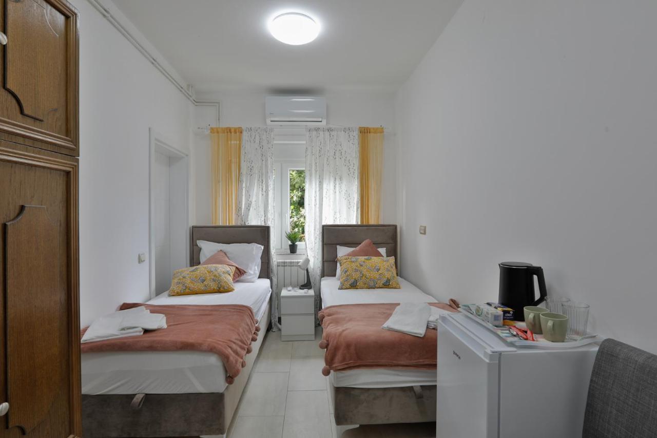 Aviator Apartments & Rooms Nikola Tesla Airport Belgrade Surcin ภายนอก รูปภาพ