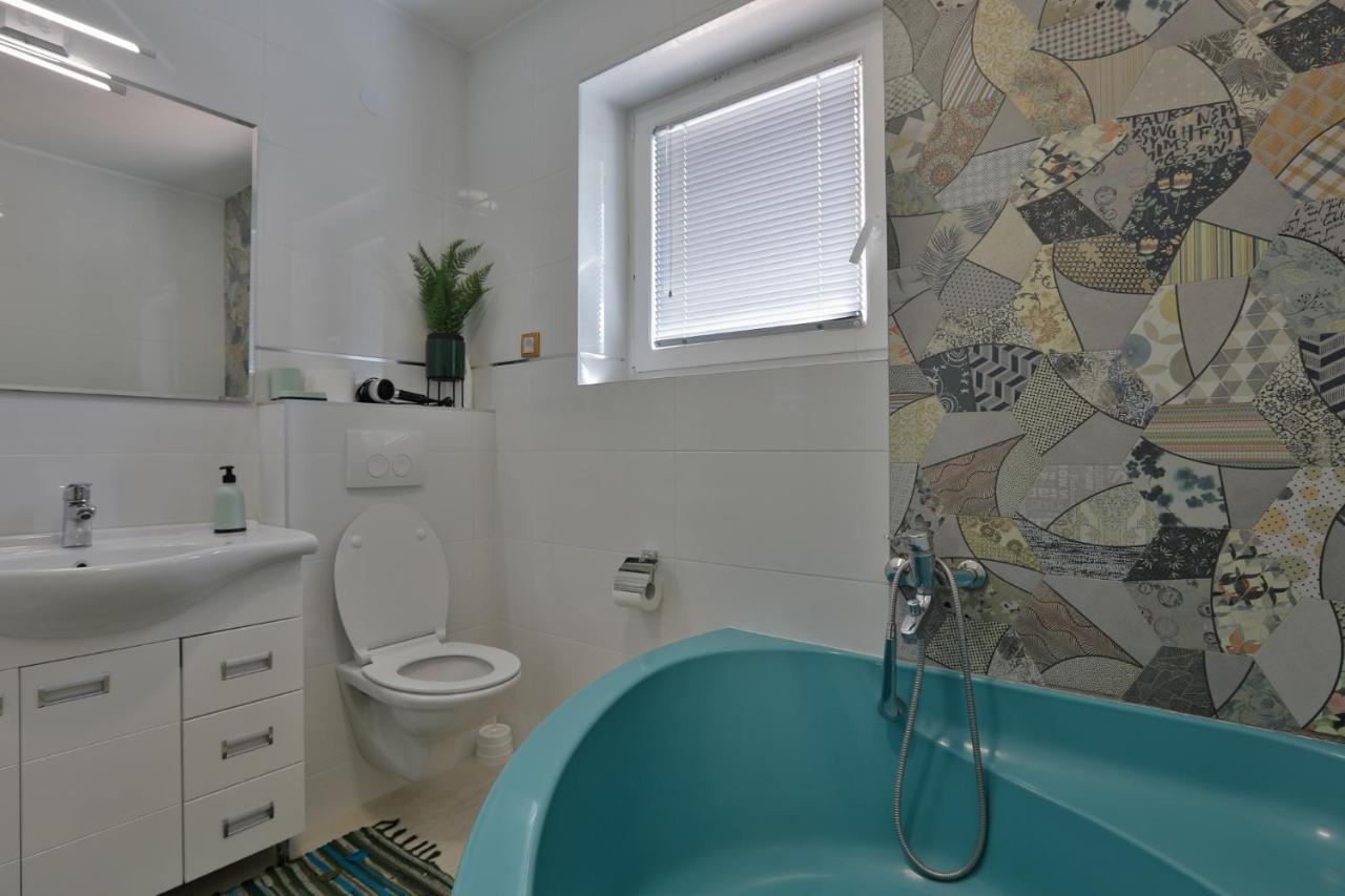 Aviator Apartments & Rooms Nikola Tesla Airport Belgrade Surcin ภายนอก รูปภาพ