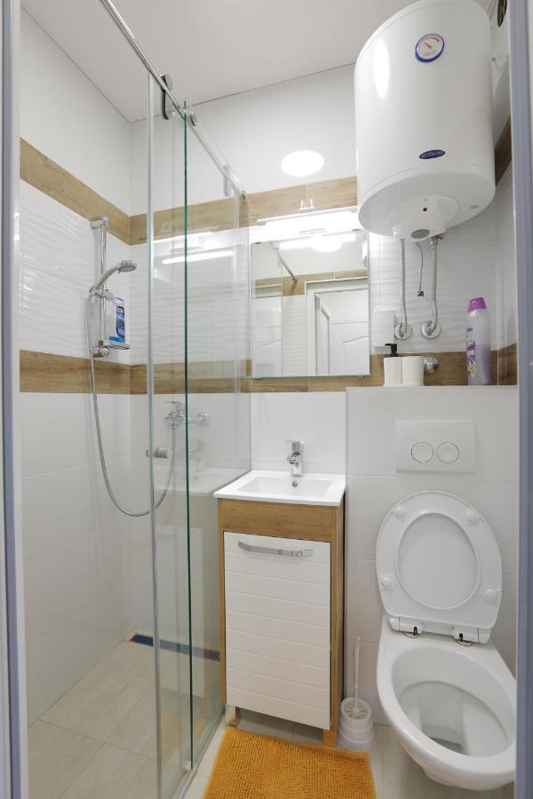 Aviator Apartments & Rooms Nikola Tesla Airport Belgrade Surcin ภายนอก รูปภาพ