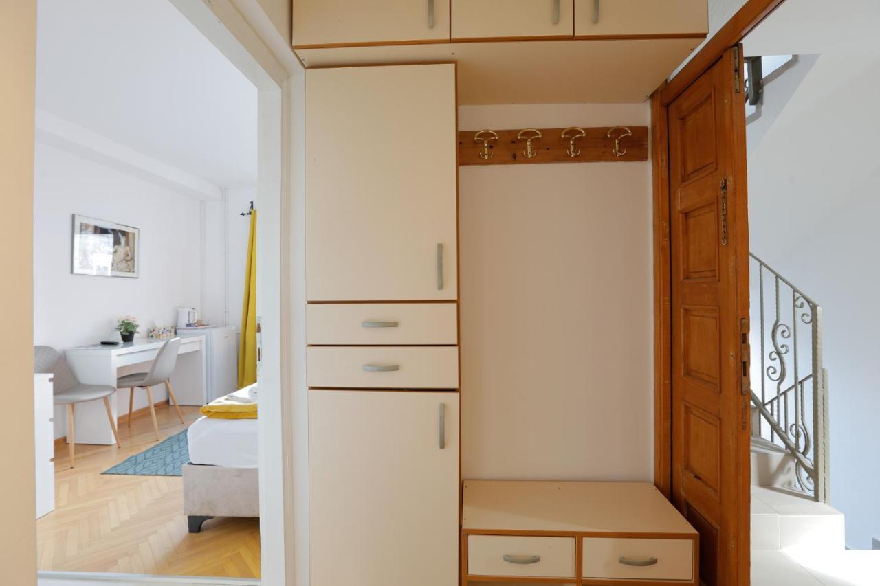 Aviator Apartments & Rooms Nikola Tesla Airport Belgrade Surcin ภายนอก รูปภาพ