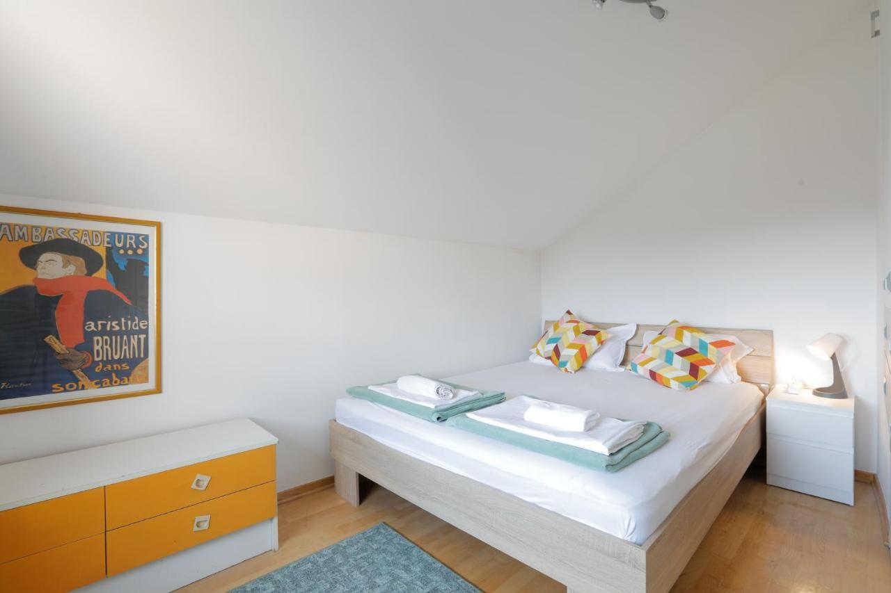 Aviator Apartments & Rooms Nikola Tesla Airport Belgrade Surcin ภายนอก รูปภาพ